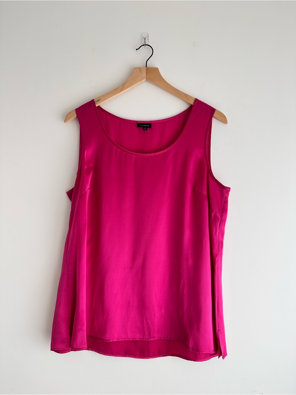 Sleeveless Fuchsia 100% Silk Tank Top